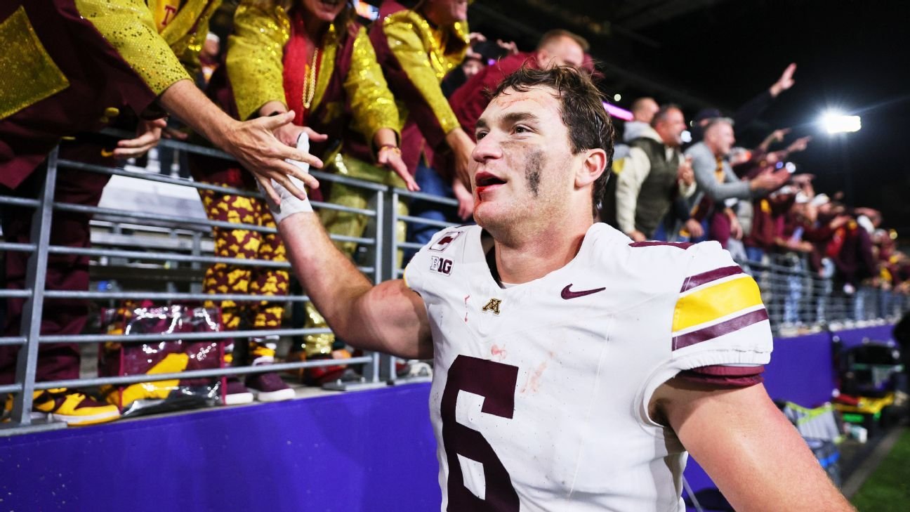 Fleck shares bloody good moment with senior Gopher after Big Ten road win