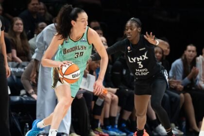 'Walking mismatch' Stewart too much for favored Lynx in Game 1