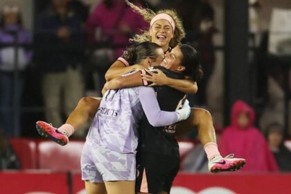 NWSL: Angel City move up ahead of meeting with Gotham