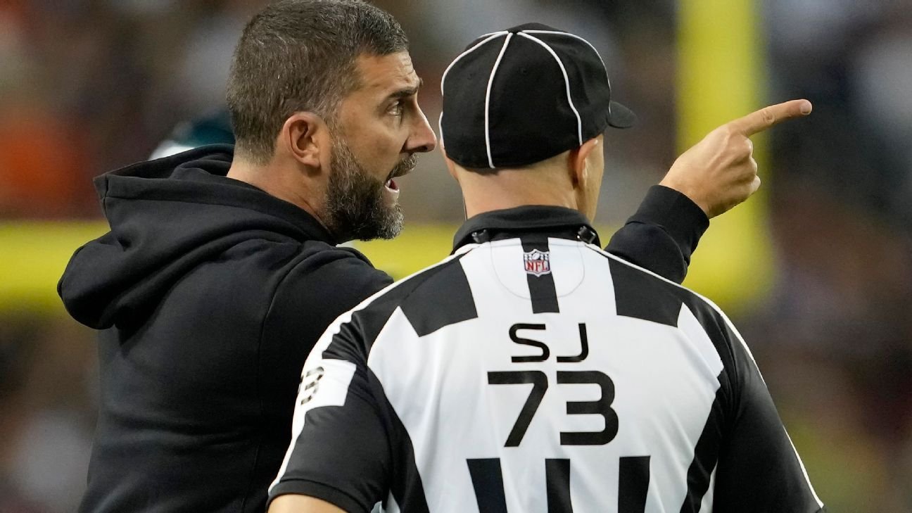 Sirianni rues reaction to flagged hit on Hurts in Eagles' MNF loss