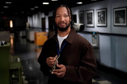 Where to Watch the ‘SNL’ Season 52 Premiere Featuring Jalen Brunson and Katseye