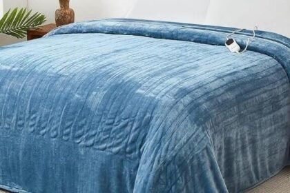 195,000 heated blankets recalled after dozens of burn injuries
