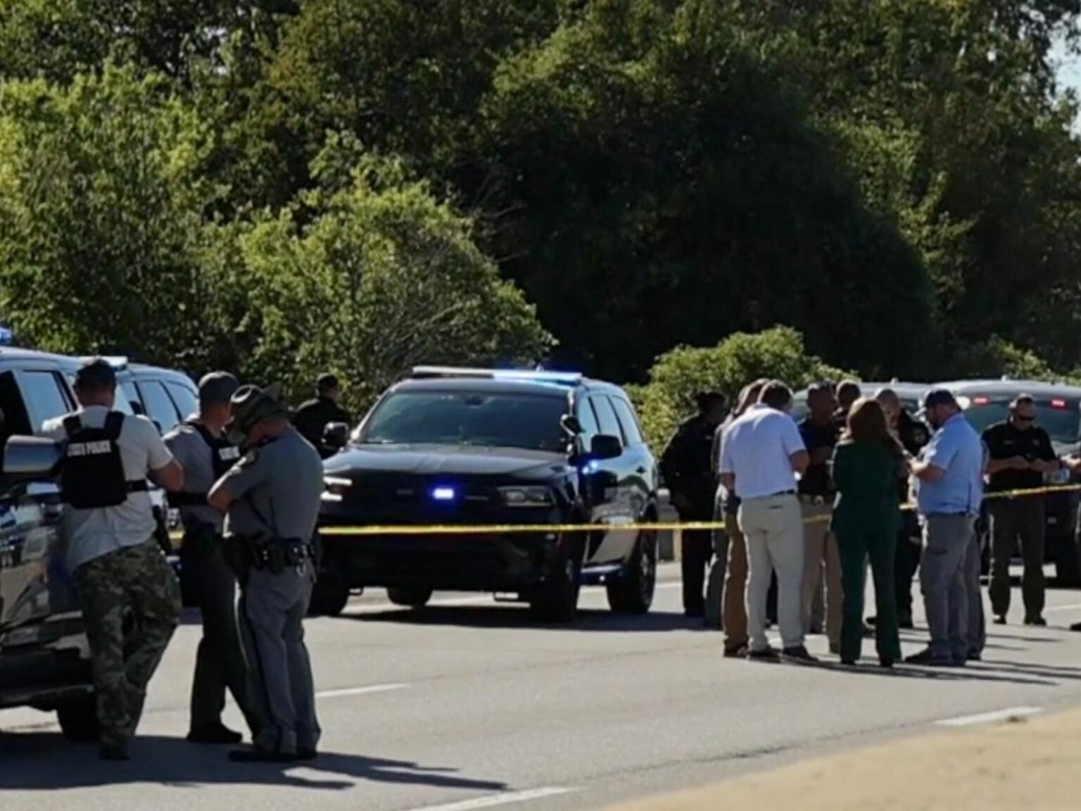 Kentucky state trooper killed in shooting while patrolling highway: Police