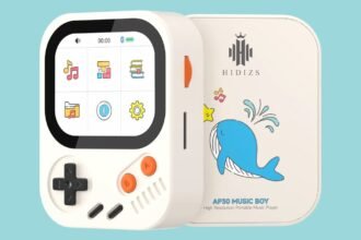 This Game Boy inspired hi-res music player raised over $500,000 on Kickstarter