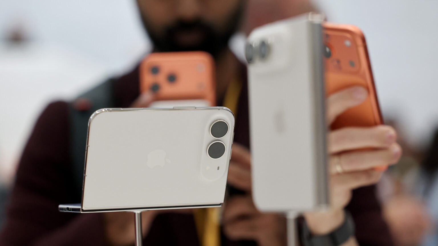 One mobile number, two phones: What is iPhone handoff and which carriers support it?
