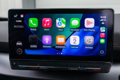What is the difference between Apple CarPlay and CarPlay Ultra?