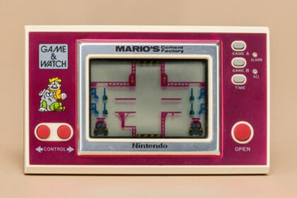 How Nintendo's Game & Watch was inspired by a calculator and boredom