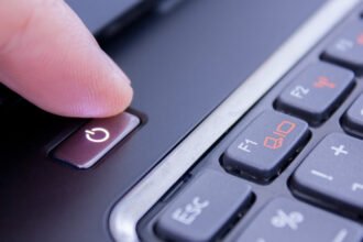 Why you should avoid holding down your PC's power button