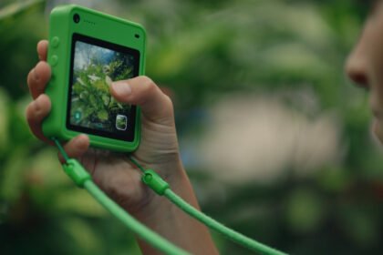 Freckle's smartphone aims to get kids back outside on their own