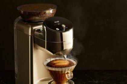 Breville's new $600 coffee machine makes pour-overs from scratch
