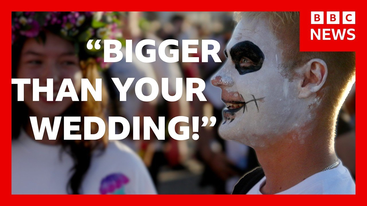 Inside the Polish festival where 19-year-olds take over their city | BBC News