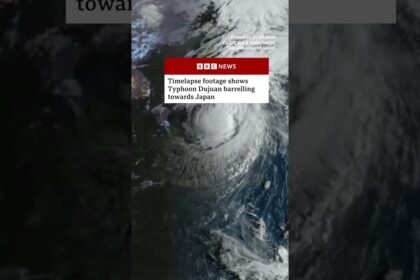 Timelapse footage shows Typhoon Dujuan barrelling towards Japan. #Japan #BBCNews