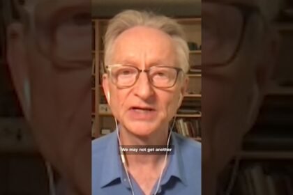 'Godfather of AI' seeing warning shots before takeover