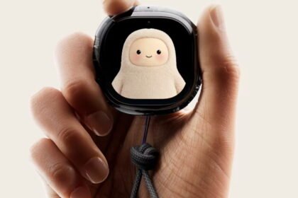 Meta puts its AI assistant on a keychain