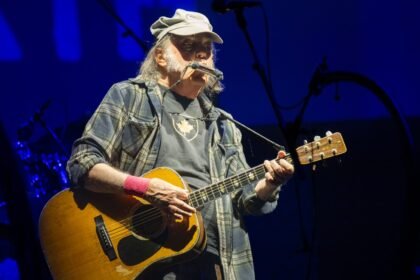 Neil Young Journeyed Through His Past and Raged Against War in First 2026 Show