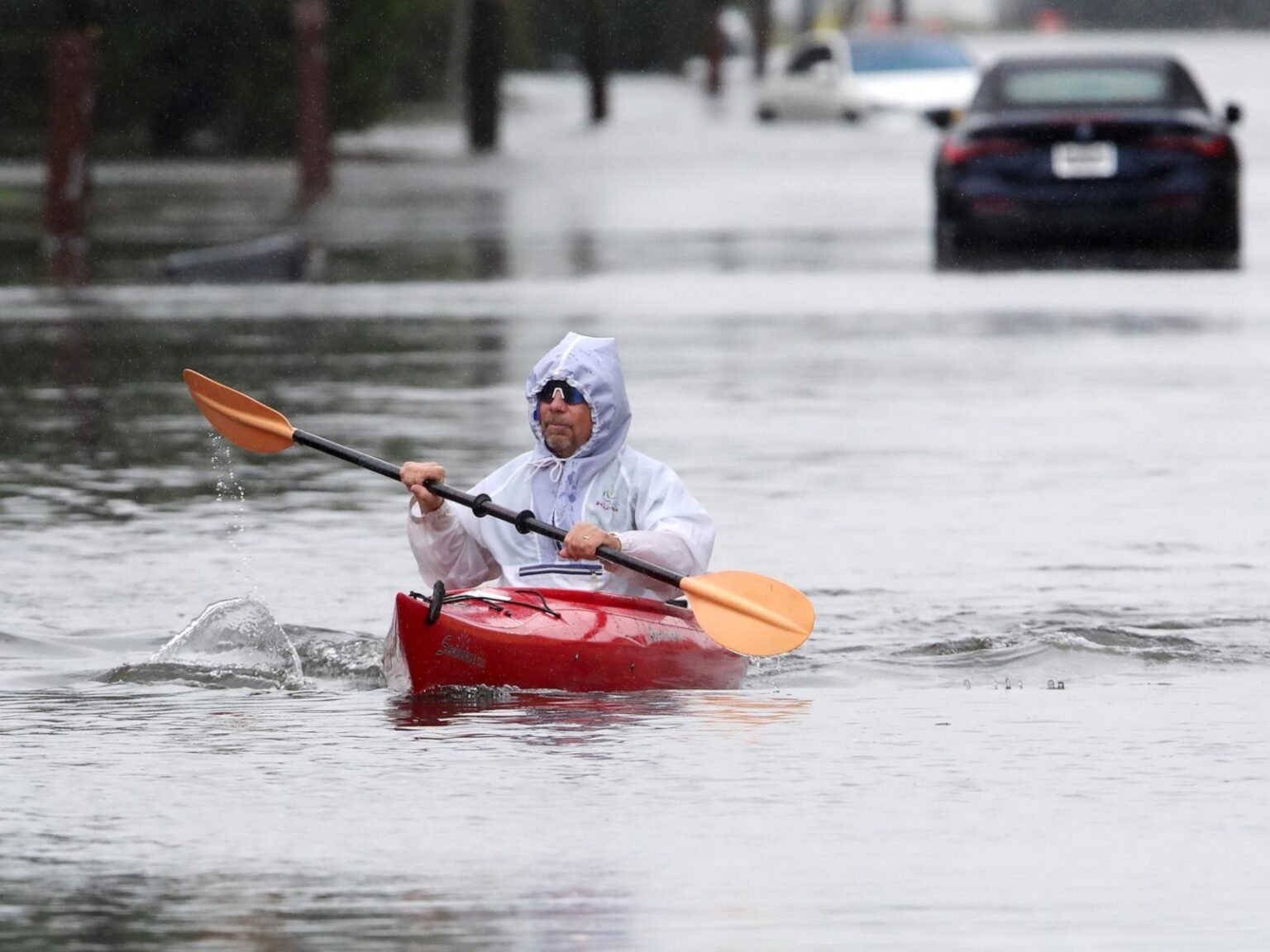 Northeast lashed by nor'easter, with rain, wind and flooding