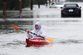 Northeast lashed by nor'easter, with rain, wind and flooding