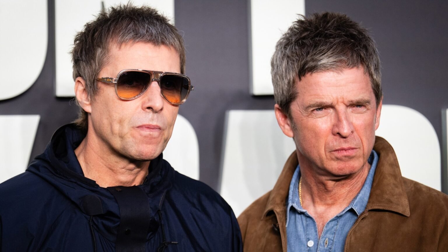 Oasis Block Auction of 1990s Concert and Rehearsal Recordings