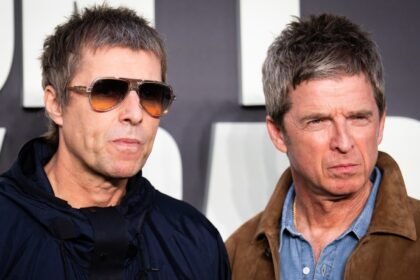 Oasis Block Auction of 1990s Concert and Rehearsal Recordings