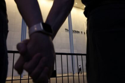 Demonstrators in US form human chain to protest Kennedy Center closure vote