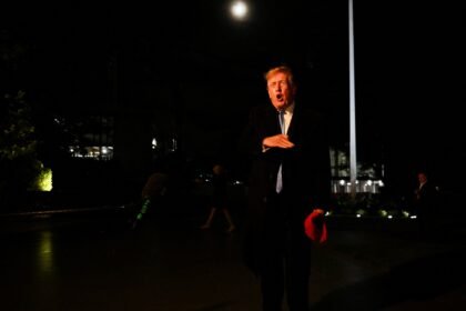 Trump announces $15bn steel mill project in Iowa before US midterms