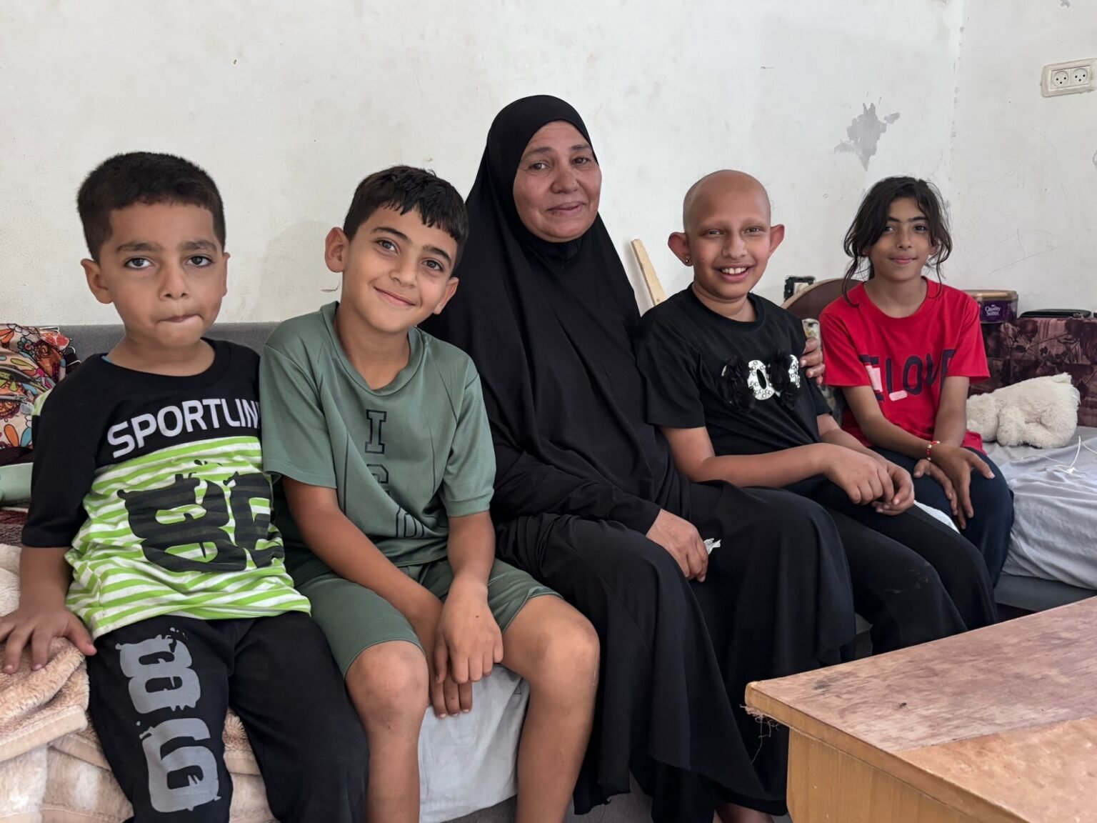 ‘My hands are empty’: Displaced Palestinians struggle to survive