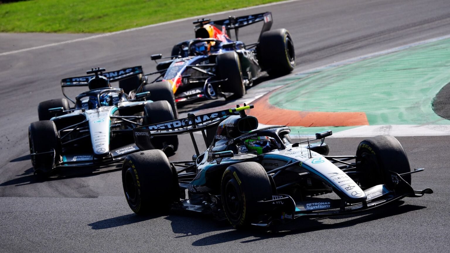 How Verstappen can disrupt Antonelli, Russell title fight