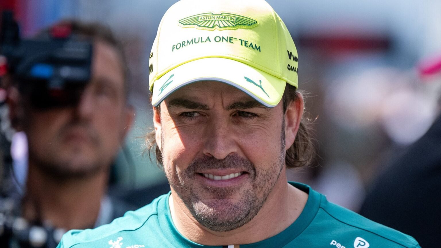 Alonso extends Aston Martin contract to continue racing in 2027