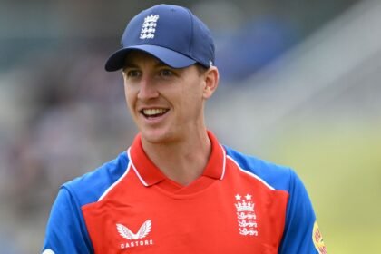 Scorecard: England vs Sri Lanka, third T20, Old Trafford