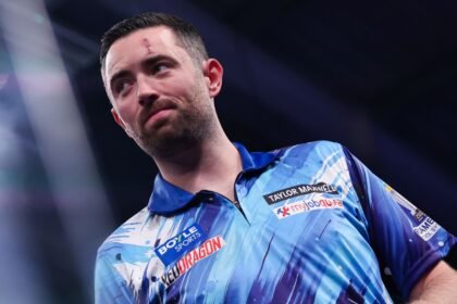 Humphries, Wade progress at World Grand Prix as Rock dumped out