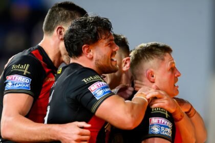 Warrington reach Grand Final after penalty drama and Leeds' last-kick miss