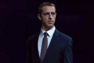 Aaron Sorkin Says Jeremy Strong Treated His Co-Stars ‘The Way He Imagines’ Mark Zuckerberg Treats People While Shooting ‘The Social Reckoning’