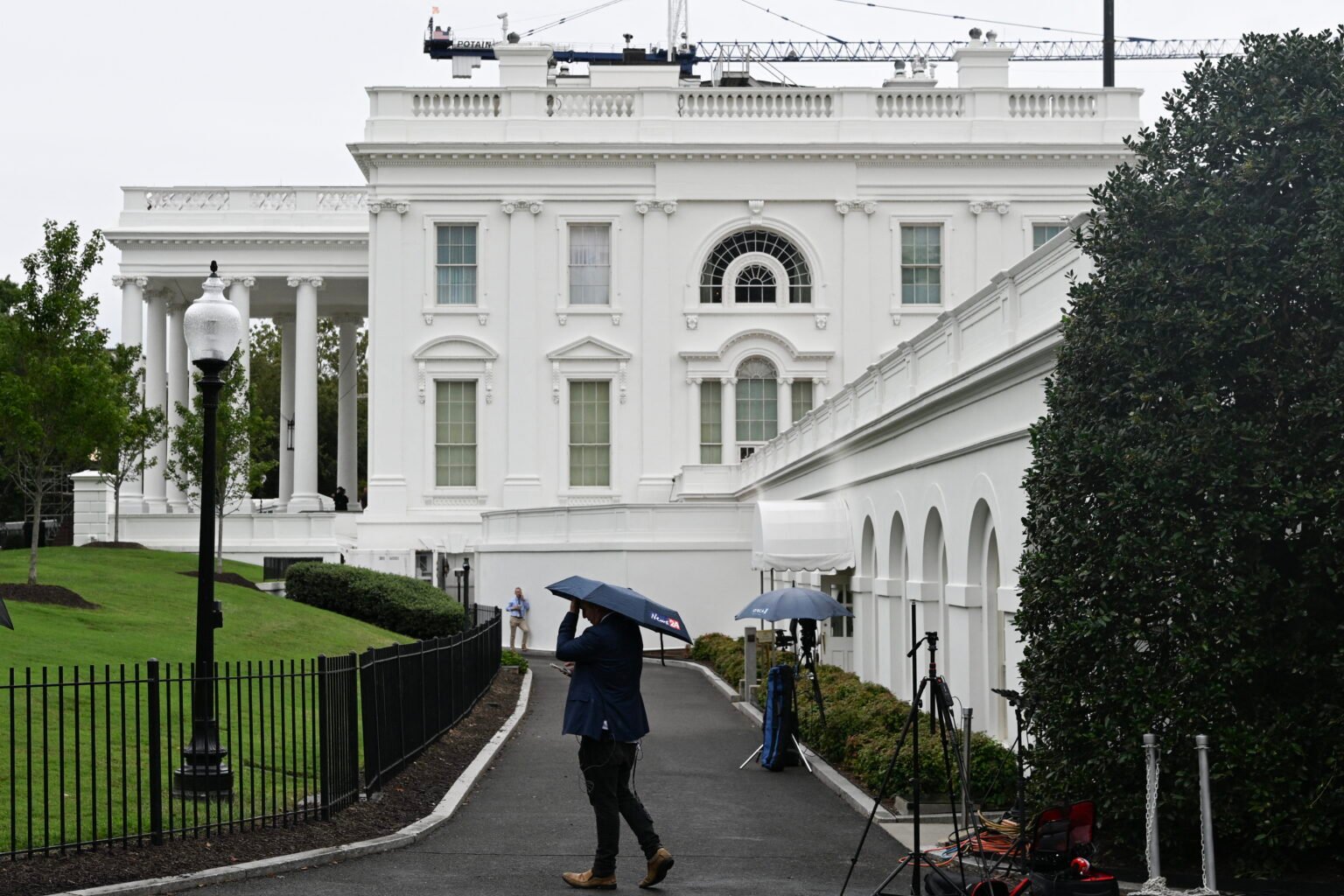 Judge considers restoring journalists' access to White House after Trump's ban