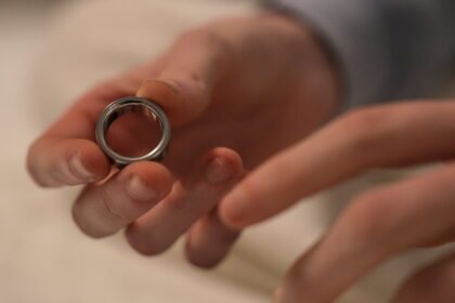 Smart-ring maker Oura set to put a ring on Wall Street