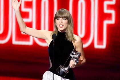 Taylor Swift Pays Tribute to Dolly Parton While Accepting Video of the Year Award at 2026 VMAs
