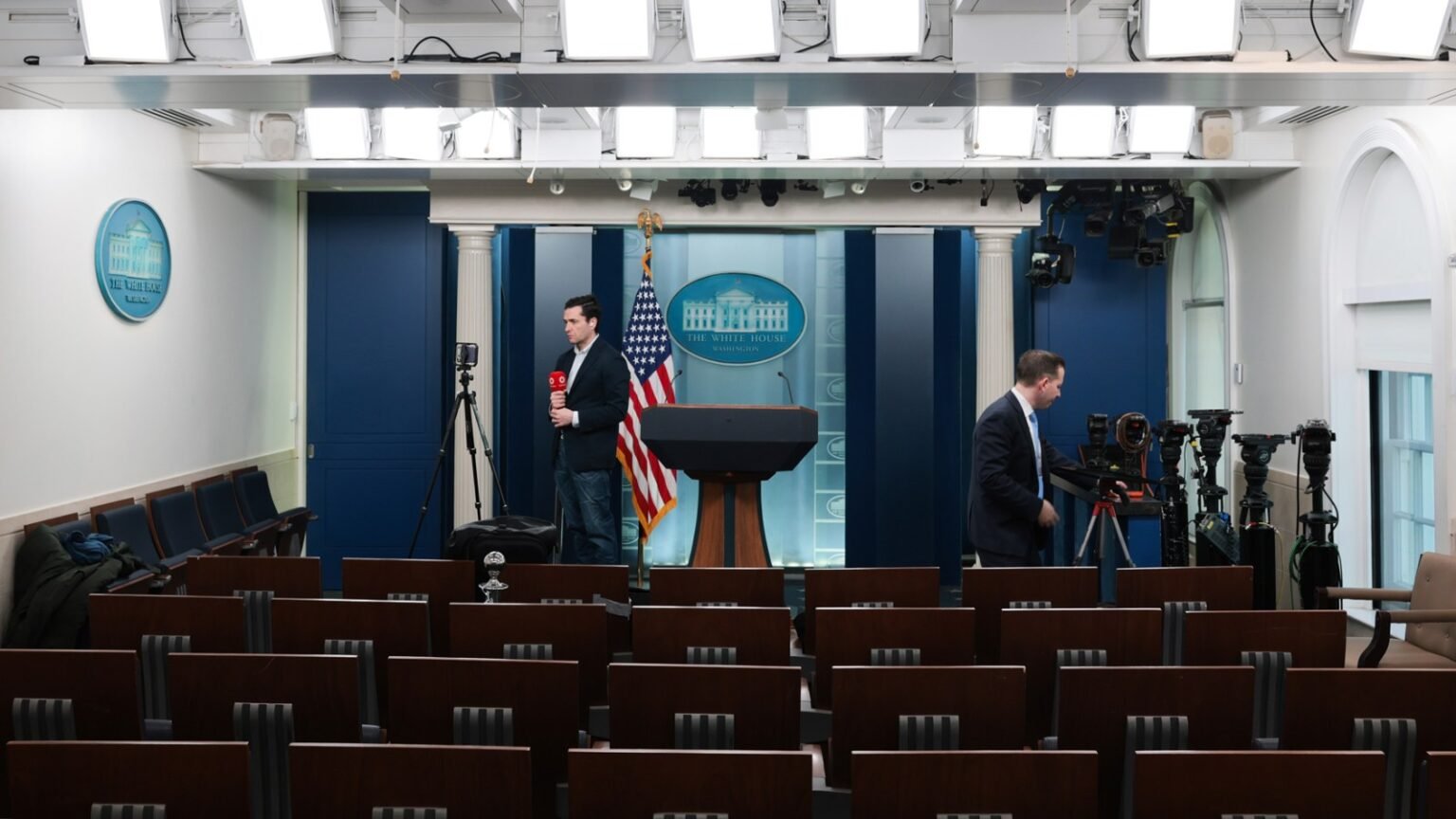 White House Defies Court Order, Continues Enforcing Media Ban