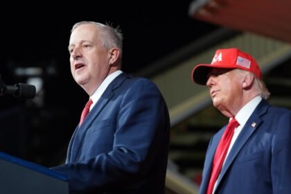 Trump pushes his $5,000 'dividend' pledge. Republican candidates, not as much