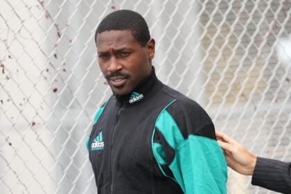 Ex-NFL star Antonio Brown to accept plea deal on attempted murder charge, lawyer says