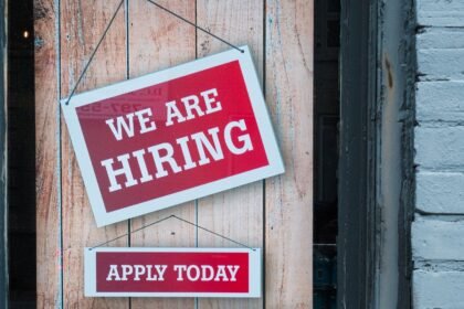Crypto job postings triple to over 1,200 in September, but applications fall
