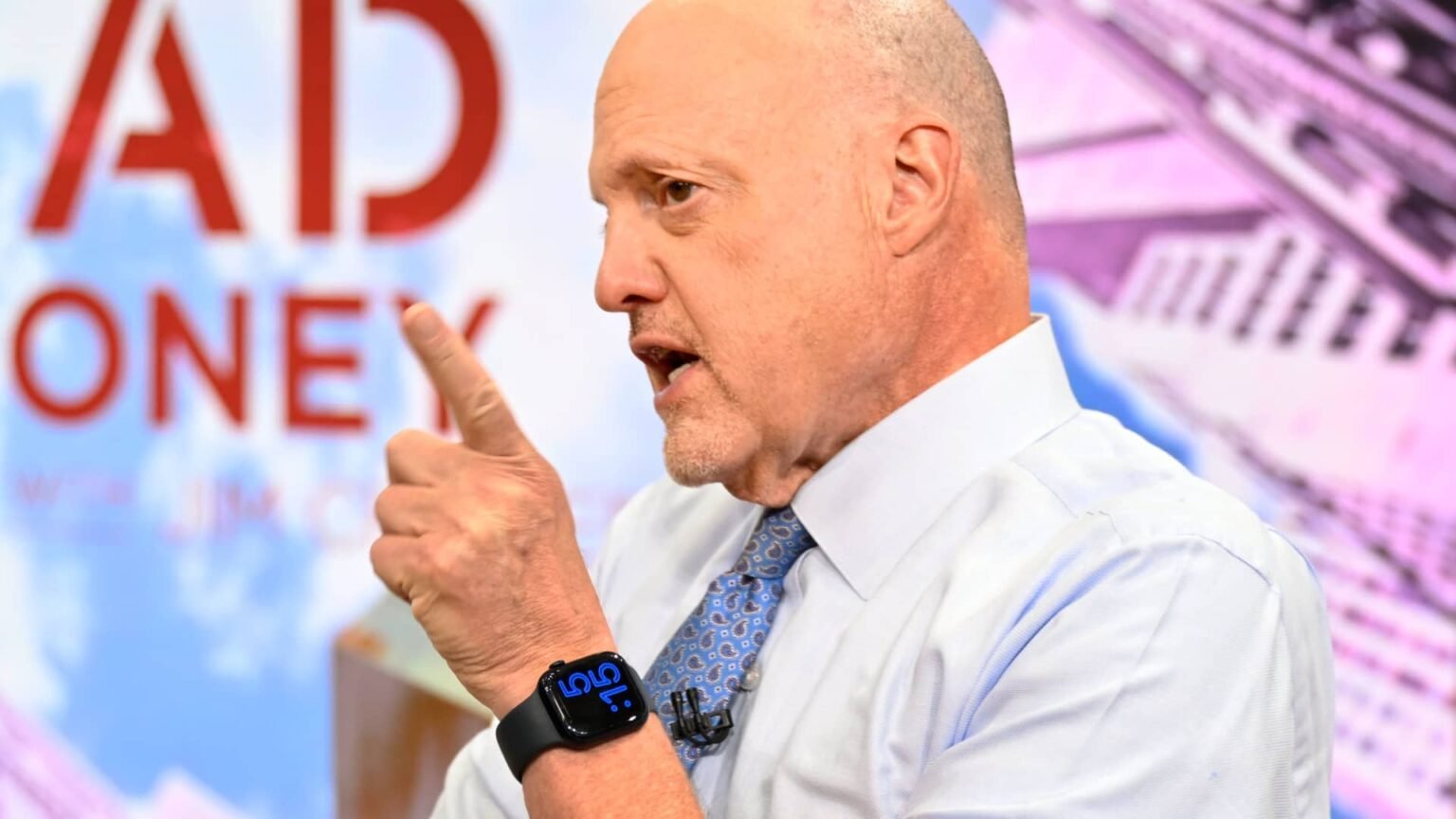 Cramer says higher rates are splitting the market in two — and AI stocks have a big advantage