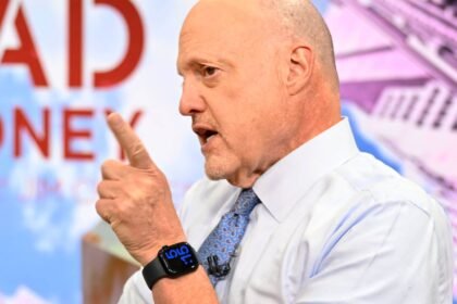 Cramer says higher rates are splitting the market in two — and AI stocks have a big advantage