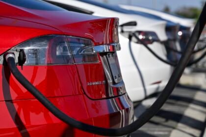 China and Europe agree to cut Chinese hybrid vehicle exports by half
