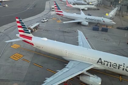 American starts letting customers mix cash and miles for tickets