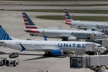 United Airlines goes after top frequent flyers at Delta, American with status match