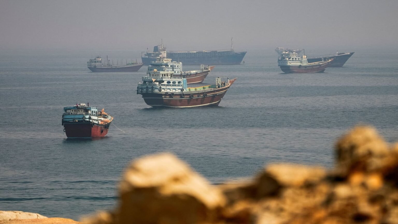 Oil prices rise as Chinese refiners reportedly ban October fuel exports; Brent crude back above $100