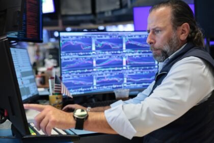 Treasury yields rise ahead of closely-watched 10-year auction and FOMC minutes