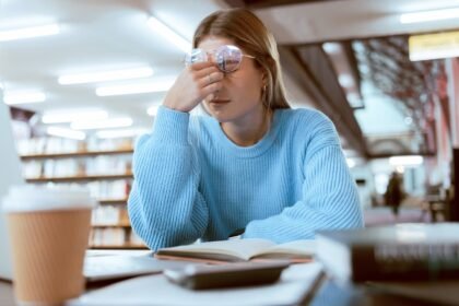 Sports betting is increasingly the norm for Gen Z.  Here’s why some financial and mental health experts are worried