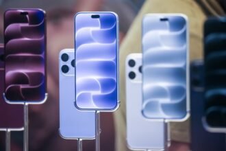 Cramer: Investors selling Apple on latest iPhone 18 report are 'stupid as plywood'