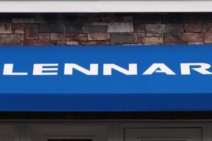 Berkshire buys more Lennar shares, but pace of purchases slows