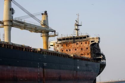 Rebounding oil exports through Strait of Hormuz are vulnerable to stepped-up Iranian tanker attacks